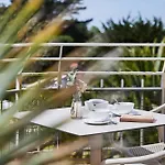 Arthus-bertrand Hotel
