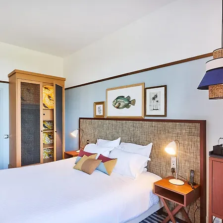 Arthus-bertrand Hotel 4*