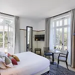 Arthus-bertrand Hotel