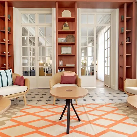 Arthus-bertrand 4* نوارموتيير أون ليل