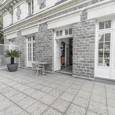Arthus-bertrand Hotel 4*