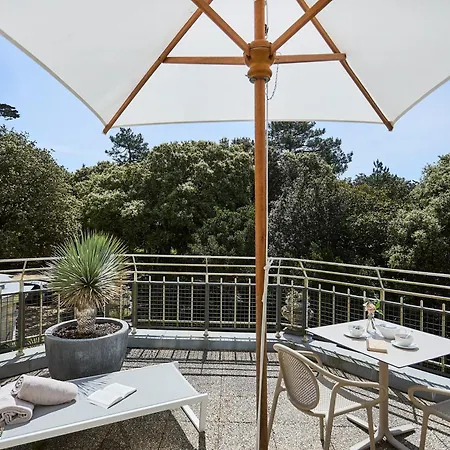 Arthus-bertrand Hotel 4*