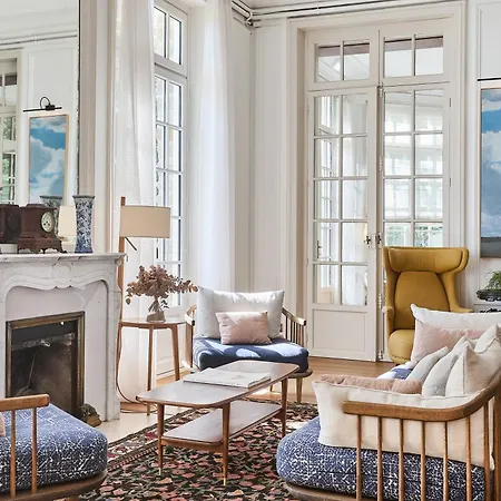 Arthus-bertrand 4* نوارموتيير أون ليل