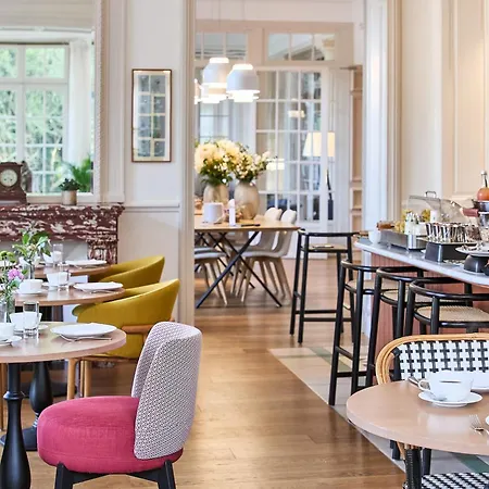 Arthus-bertrand Hotel 4*