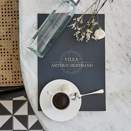 Arthus-bertrand 4* نوارموتيير أون ليل