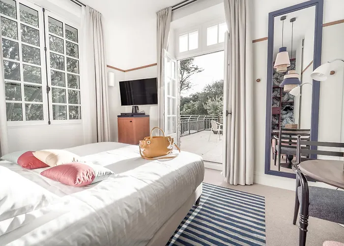 Arthus-bertrand 4* 누아르무티에 앙 릴